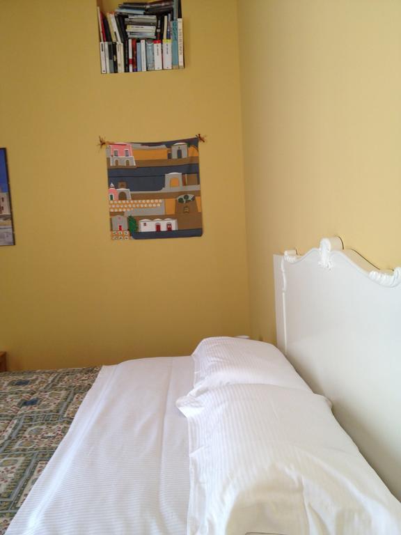 Camera Familiare (2 Adulti + 2 Bambini)
