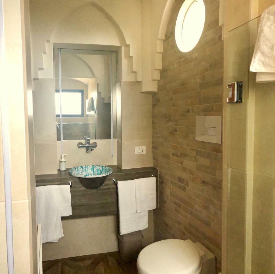 Double Room Private External Bathroom,805377807:JPEG