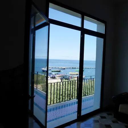 Al Vecchio Pontile Vista mare Bnb-2